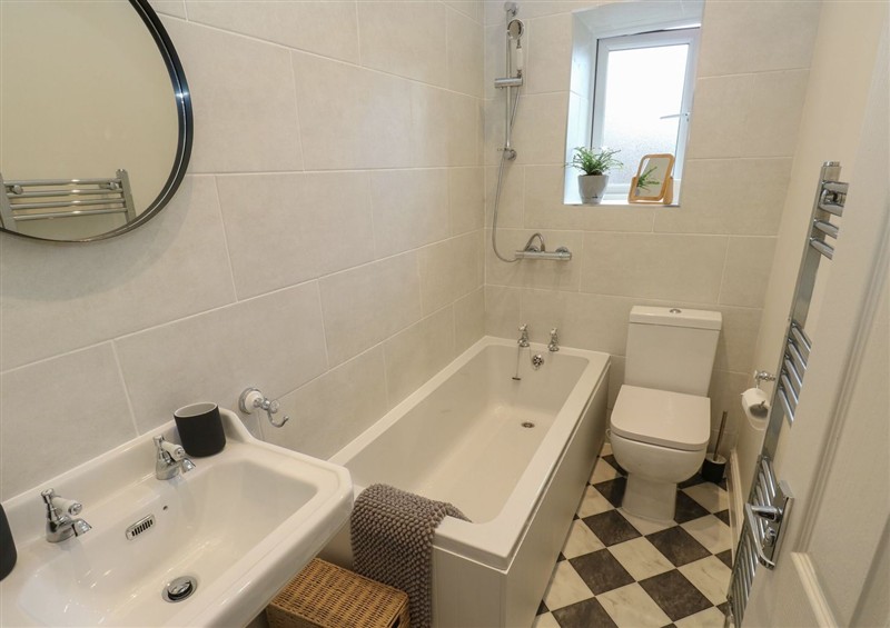 The bathroom at 11 Bronte Street, Haworth