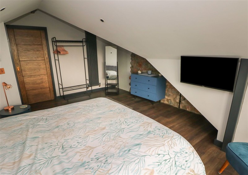 One of the 2 bedrooms (photo 3) at 11 Brython Place, Tenby