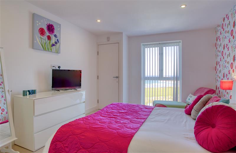 This is a bedroom at 11 Ocean Gate, Cornwall