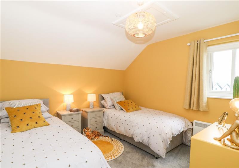 A bedroom in 11 Parc Delfryn at 11 Parc Delfryn, Brynteg near Benllech