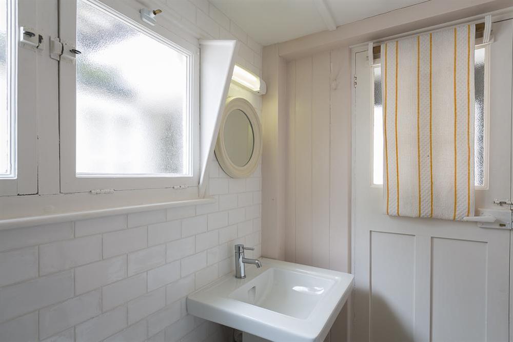 Second bathroom with shower over (photo 2) at 11 Robinsons Row in , Salcombe
