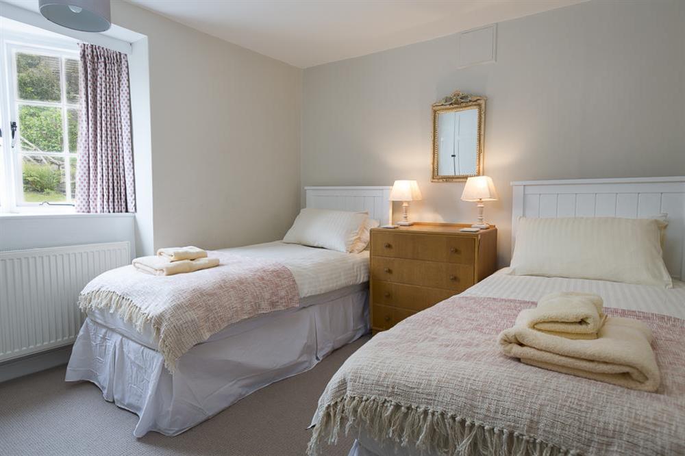 Second twin bedroom at 11 Robinsons Row in , Salcombe