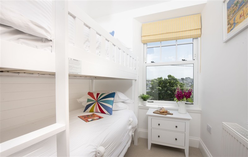 Bedroom (photo 2) at 11 Tywarnhayle House, Cornwall