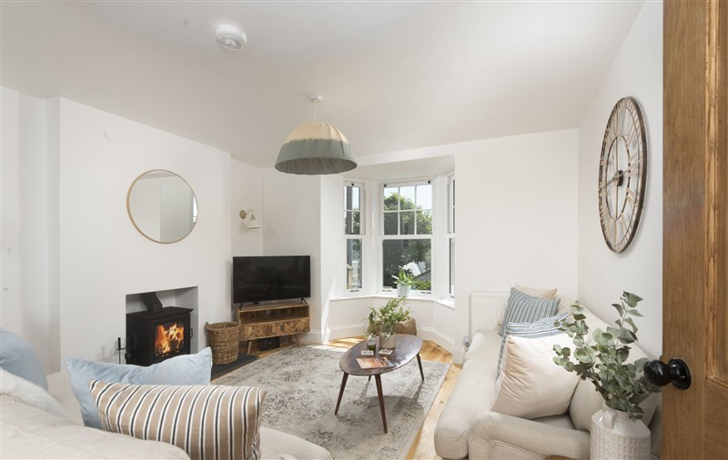The living area (photo 2) at 11 Tywarnhayle House, Cornwall