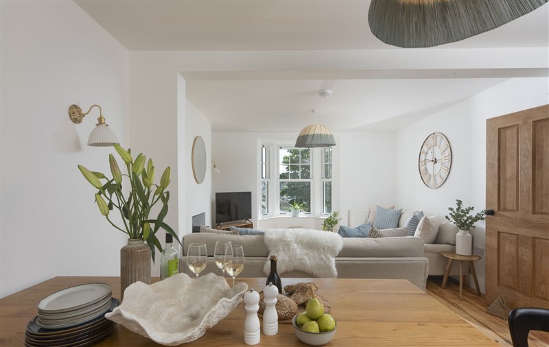 The living area at 11 Tywarnhayle House, Cornwall