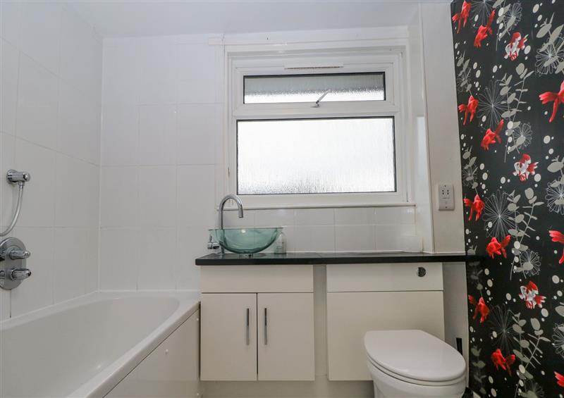 This is the bathroom at 12 Parkers Hill, Tetsworth near Thame