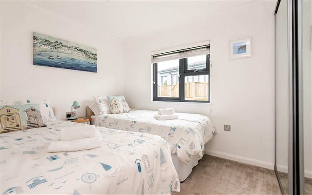 Twin bedroom with 3ft single beds. at 12 Salcombe Retreat in Salcombe
