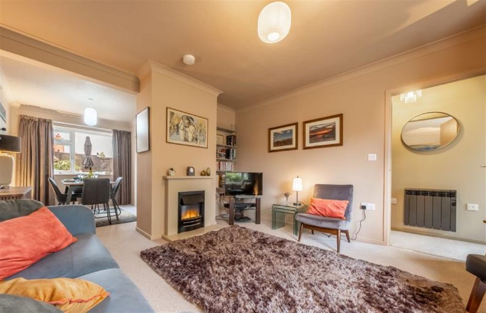 12 The Close: A spacious sitting room with adjoining dining room at 12 The Close, Brancaster Staithe near Kings Lynn