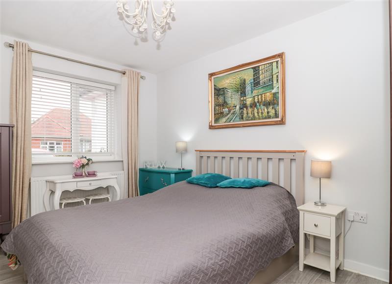 One of the 2 bedrooms at 12A Stanley Road, Highcliffe