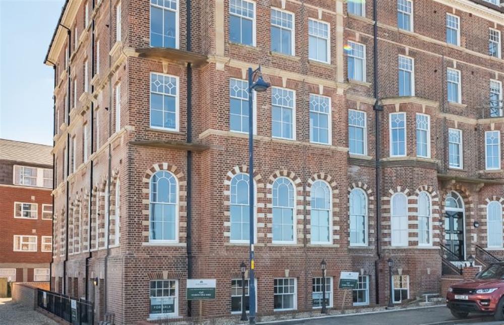 A gorgeous sea view apartment on the second floor of one of Sheringham’s most iconic and eye-catching buildings