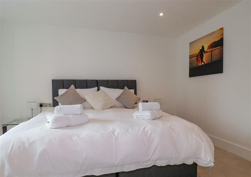 This is a bedroom (photo 2) at 13 Cliff Edge, Newquay