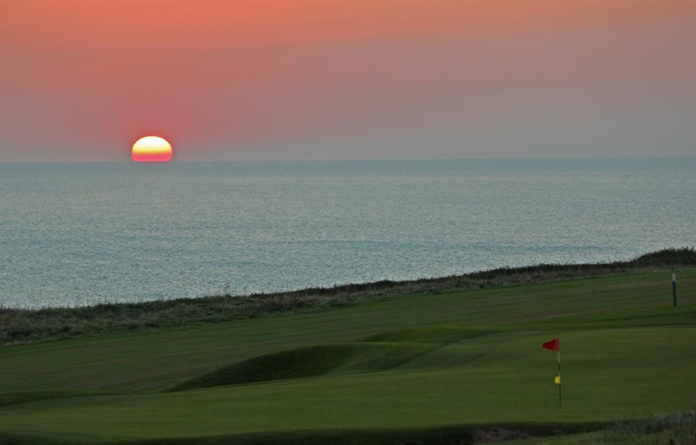 Thurlestone Golf Course at sunset at 13 Crabshell Heights in , Kingsbridge