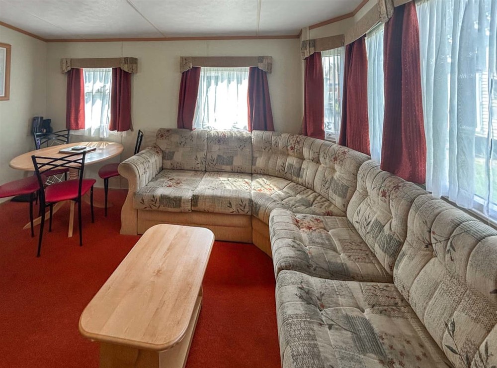 Open plan living space (photo 2) at 136 Lakeside in Burnham-on-Sea, Somerset