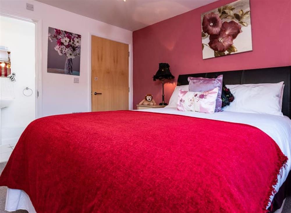 Serene bedroom with kingsize bed (photo 2) at 14 Belvedere Court in , Paignton