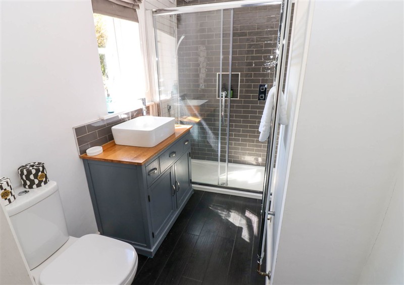 Bathroom (photo 2) at 14 Hill Close, Reeth
