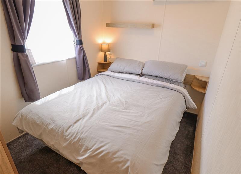 A bedroom in 14 Larch View at 14 Larch View, Tattershall Lakes Country Park