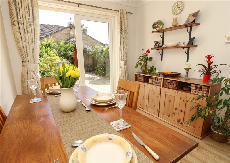 The dining area at 14 Shorwell, Netley Abbey