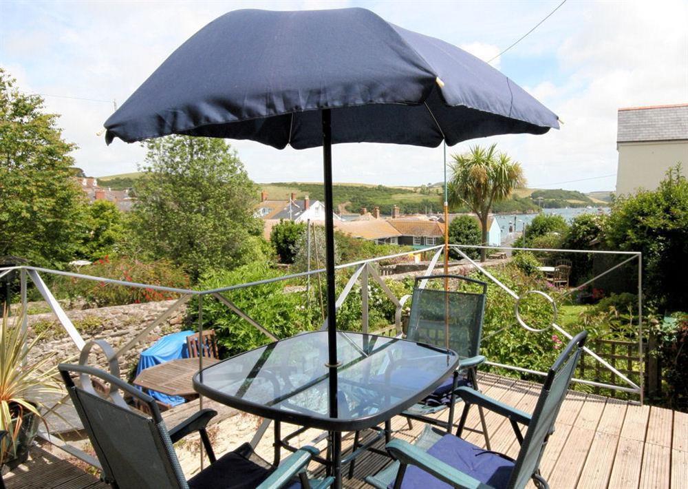 Decking area with garden furniture at 14a Courtenay Street in , Salcombe