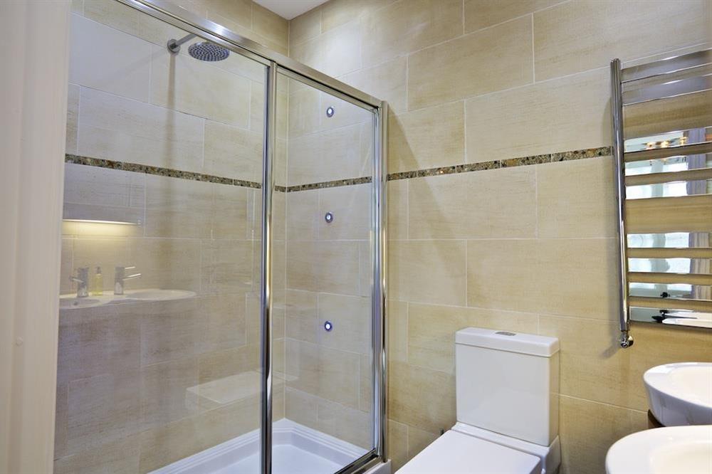 En suite shower room at 15 At The Beach in , Torcross