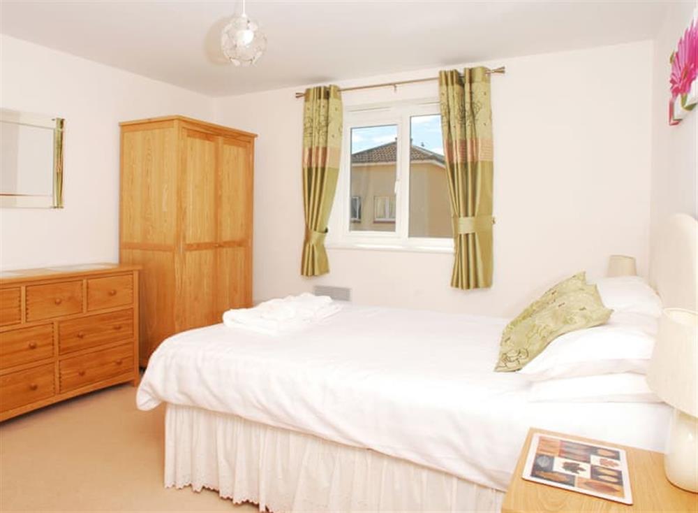 Twin bedroom at 15 Belvedere Court in Paignton, South Devon