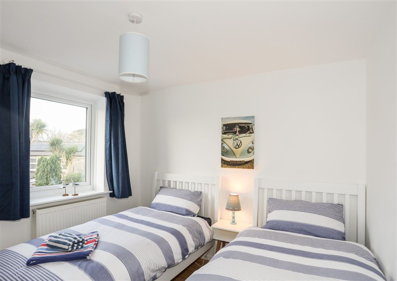 A bedroom in 15 Llwyn Gwalch Estate (photo 2) at 15 Llwyn Gwalch Estate, Morfa Nefyn