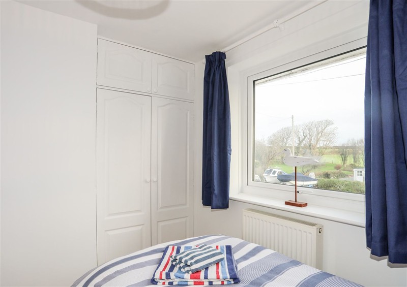 A bedroom in 15 Llwyn Gwalch Estate at 15 Llwyn Gwalch Estate, Morfa Nefyn