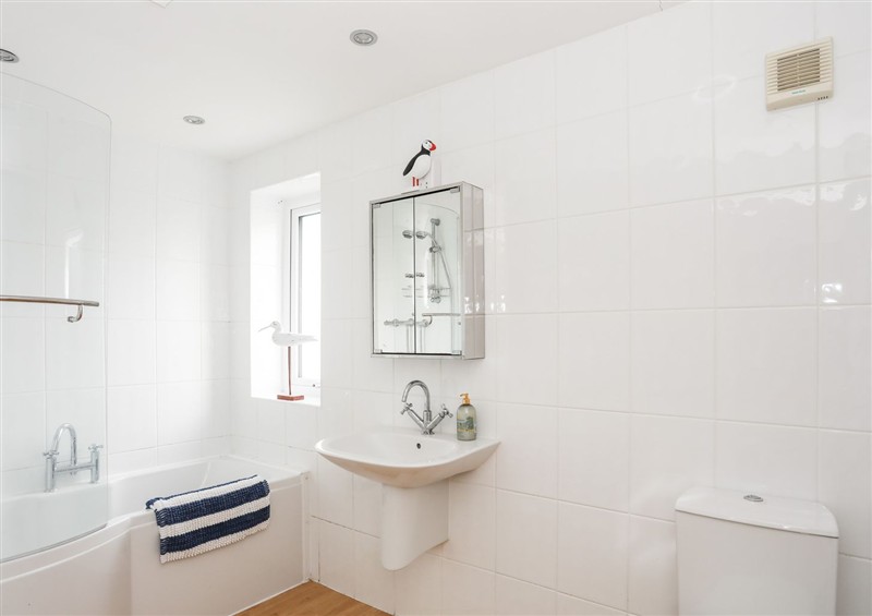 Bathroom at 15 Llwyn Gwalch Estate, Morfa Nefyn