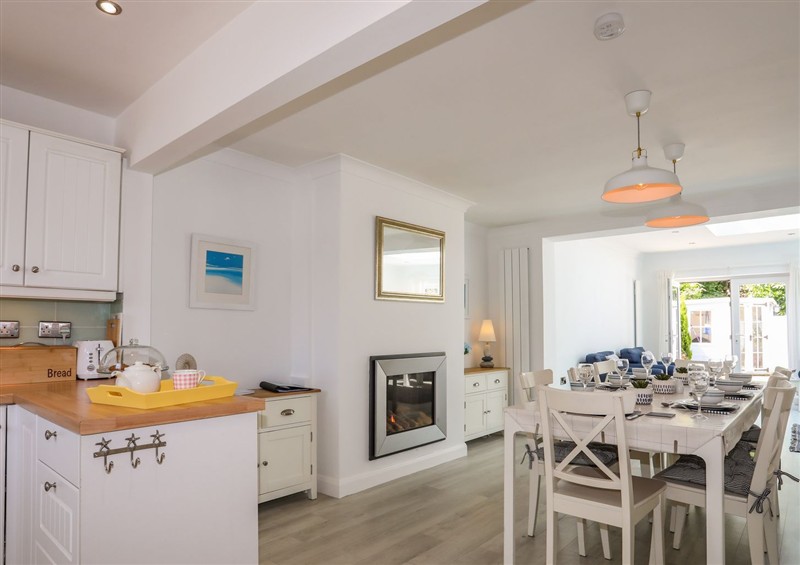 Kitchen at 15 Llwyn Gwalch Estate, Morfa Nefyn