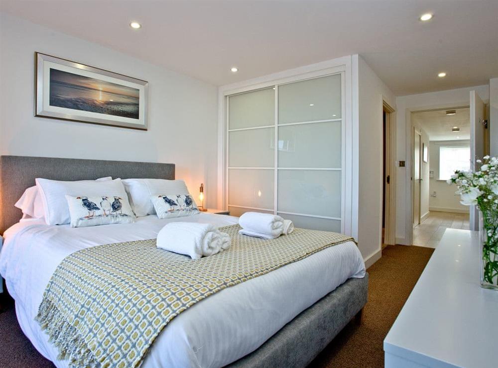 Relaxing double bedroom (photo 2) at 15 Ocean Gate in Newquay, Cornwall