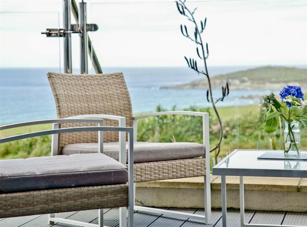Sitting-out-area at 15 Ocean Gate in Newquay, Cornwall