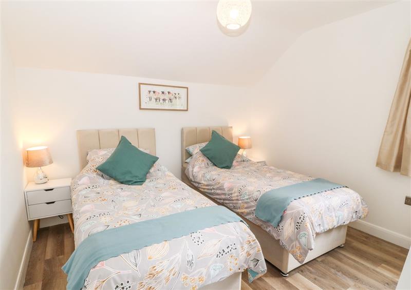 One of the 2 bedrooms (photo 2) at 15 Parc Delfryn, Benllech