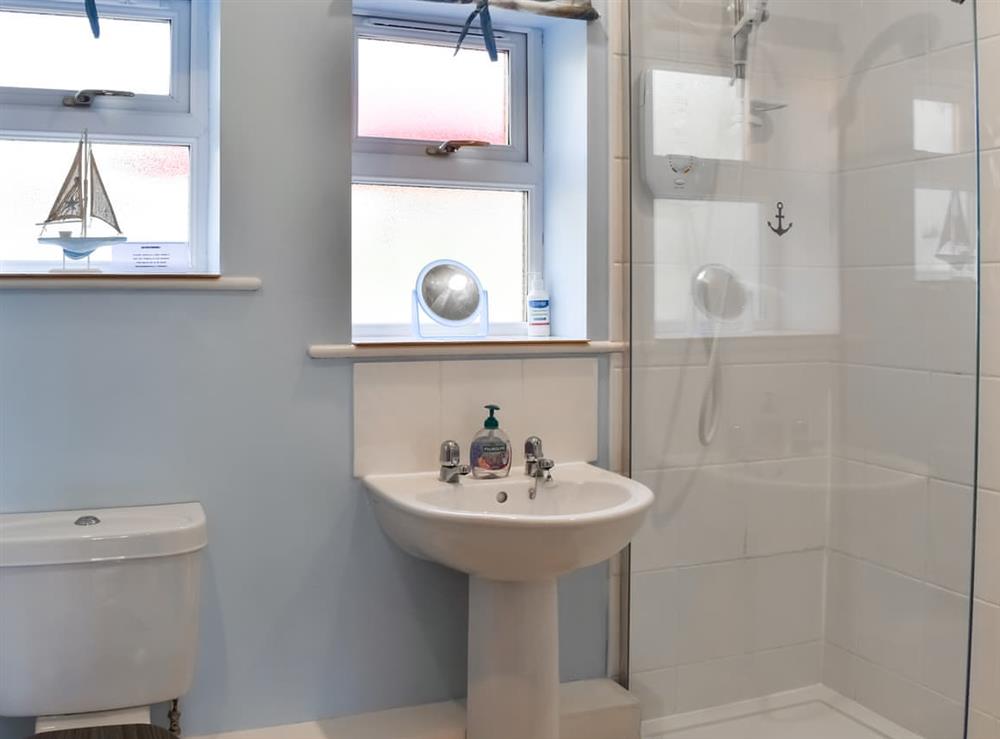 Bathroom at 15 Pebble Cottage in Camelford, Cornwall