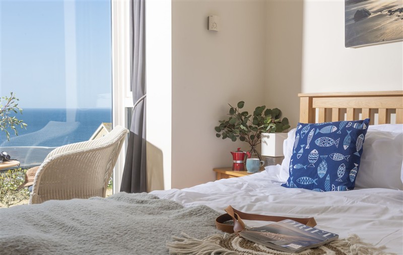 A bedroom in 15 The Sands at 15 The Sands, Cornwall
