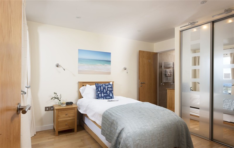 This is a bedroom (photo 2) at 15 The Sands, Cornwall