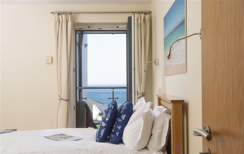 This is a bedroom (photo 3) at 15 The Sands, Cornwall