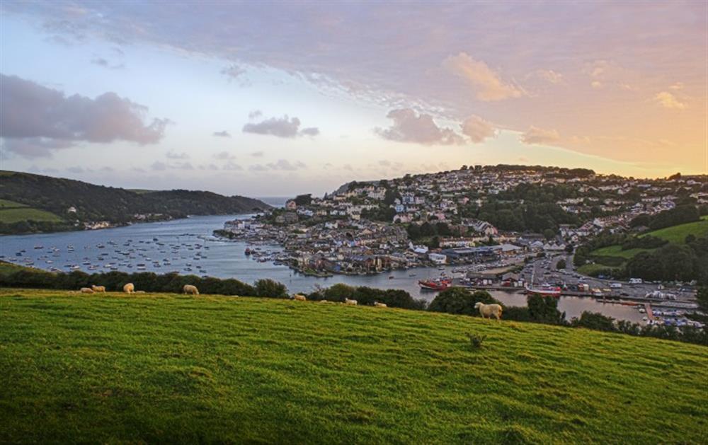 Salcombe sunset at 16 Combehaven in Salcombe