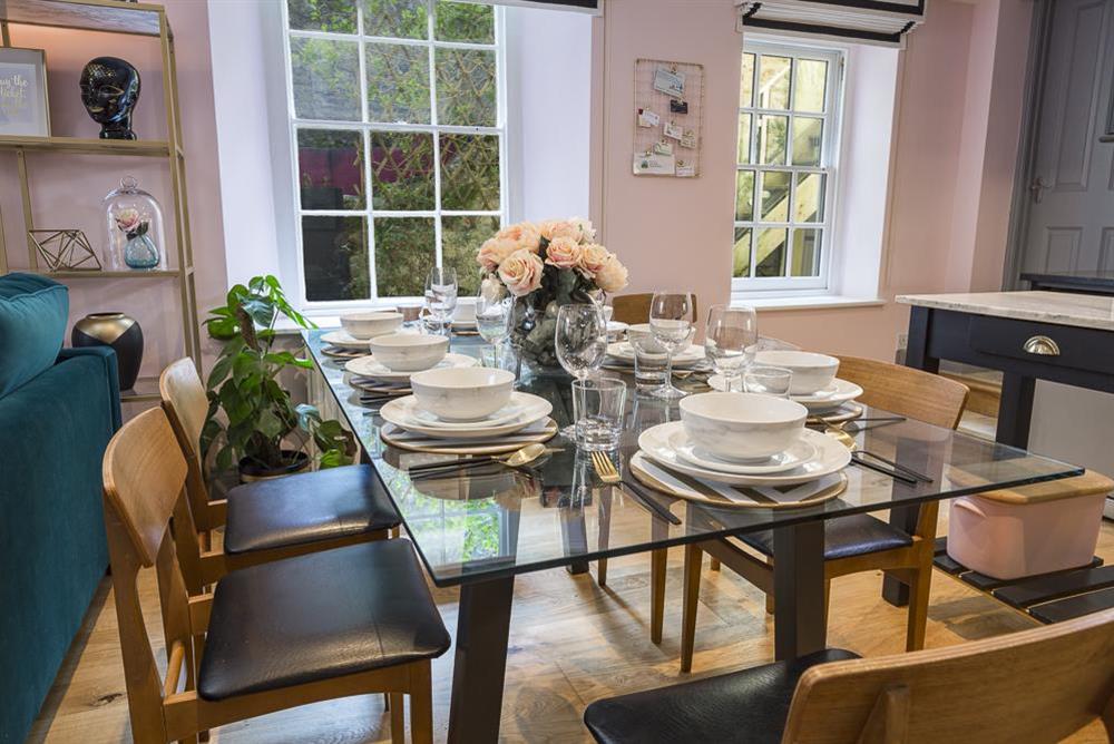 Dining table seating up to 8 people