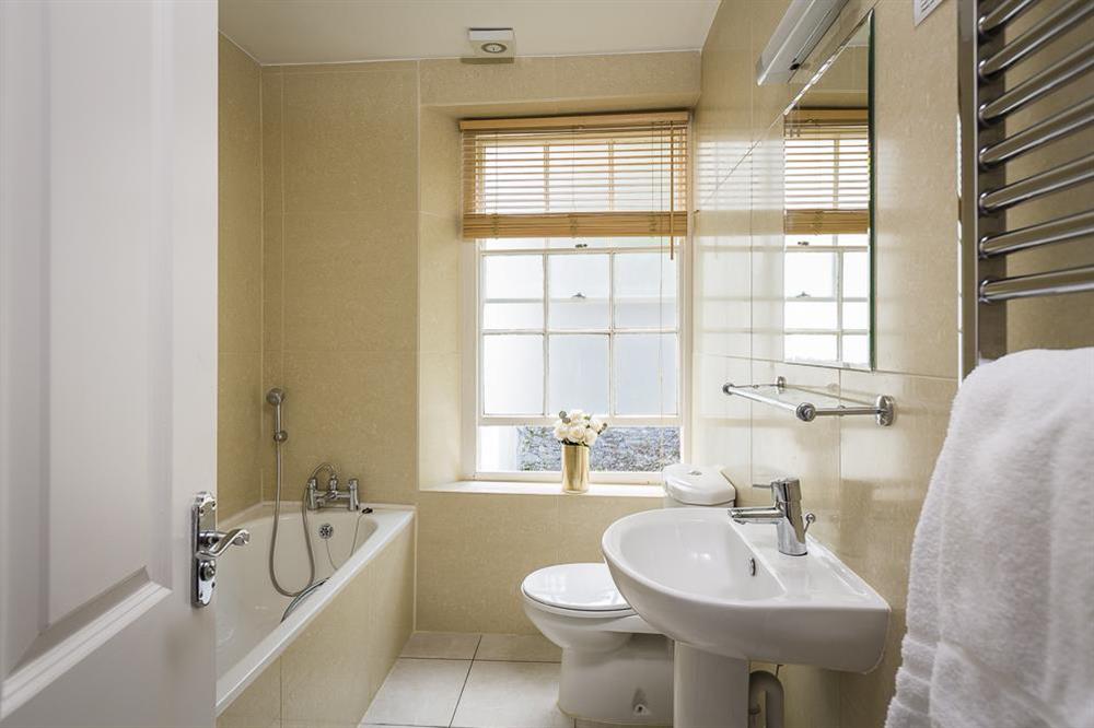 Family bathroom (first floor) at 16 Courtenay Street in , Salcombe