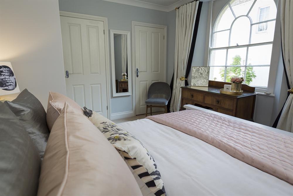 Second double bedroom with King-size bed (photo 2) at 16 Courtenay Street in , Salcombe