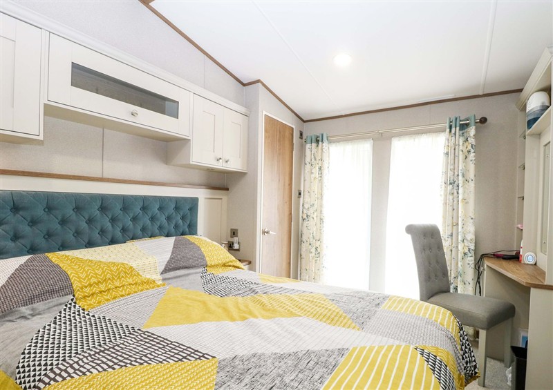One of the 2 bedrooms at 17 Castle Walk, Burgh Castle