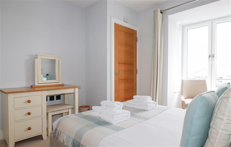 This is a bedroom (photo 2) at 17 Ocean Heights, Newquay