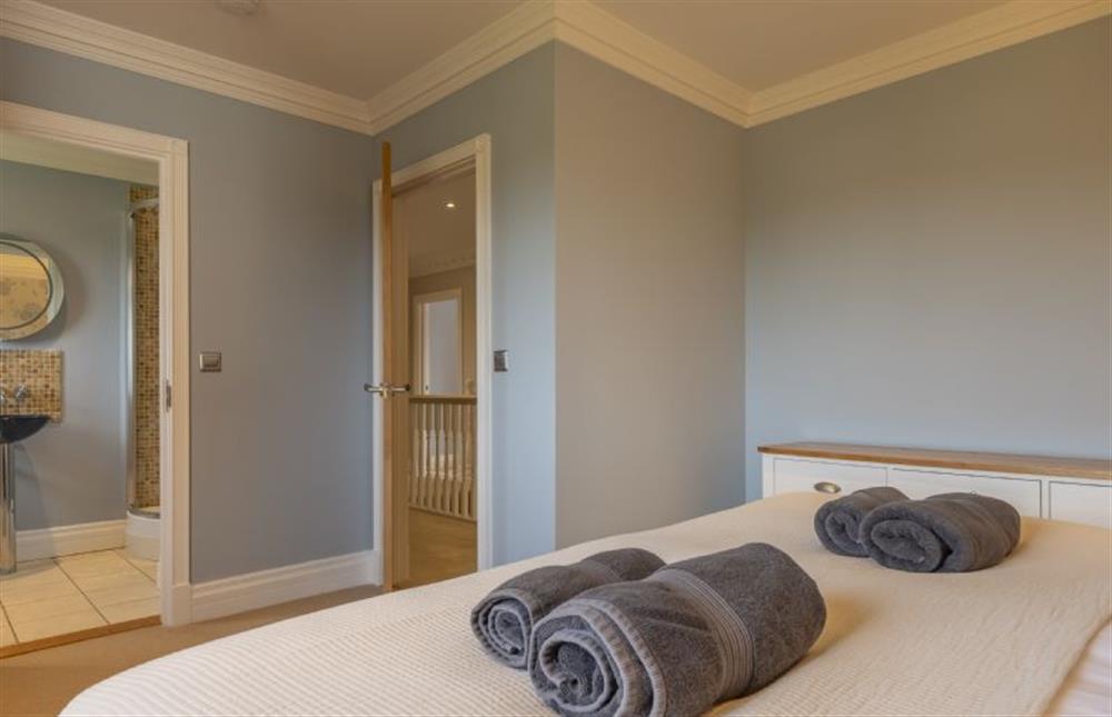 Bedroom two has an ensuite shower room at 17 Peddars Way, Holme-next-the-Sea near Hunstanton