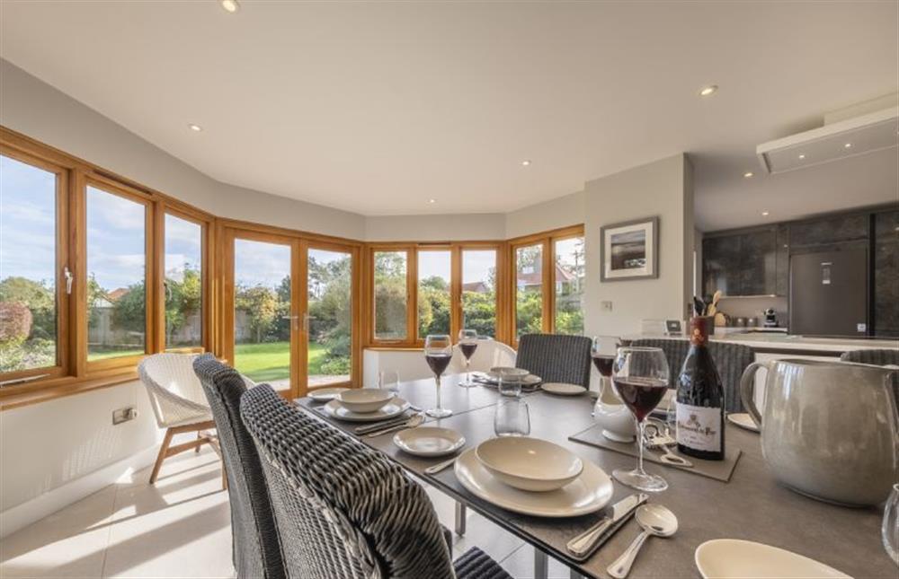 Kitchen/dining room with view of the back garden at 17 Peddars Way, Holme-next-the-Sea near Hunstanton