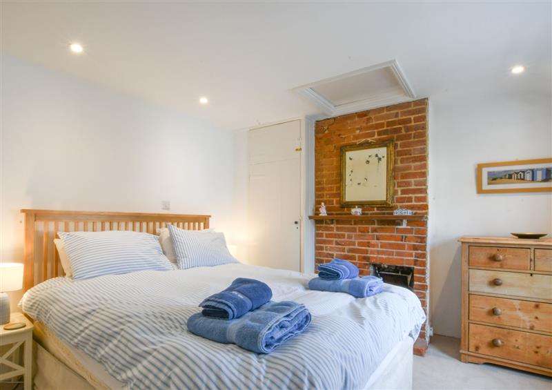 This is a bedroom at 17 South Green, Southwold, Southwold