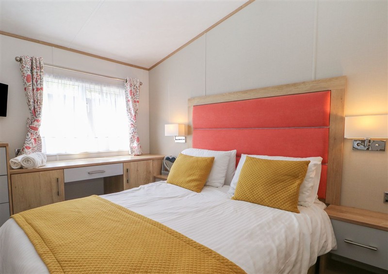 Bedroom at 18 Deer Glade, Landford
