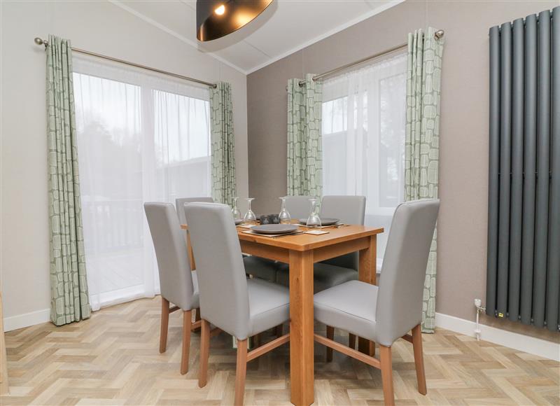 The dining area at 18 Manleigh Park, Combe Martin
