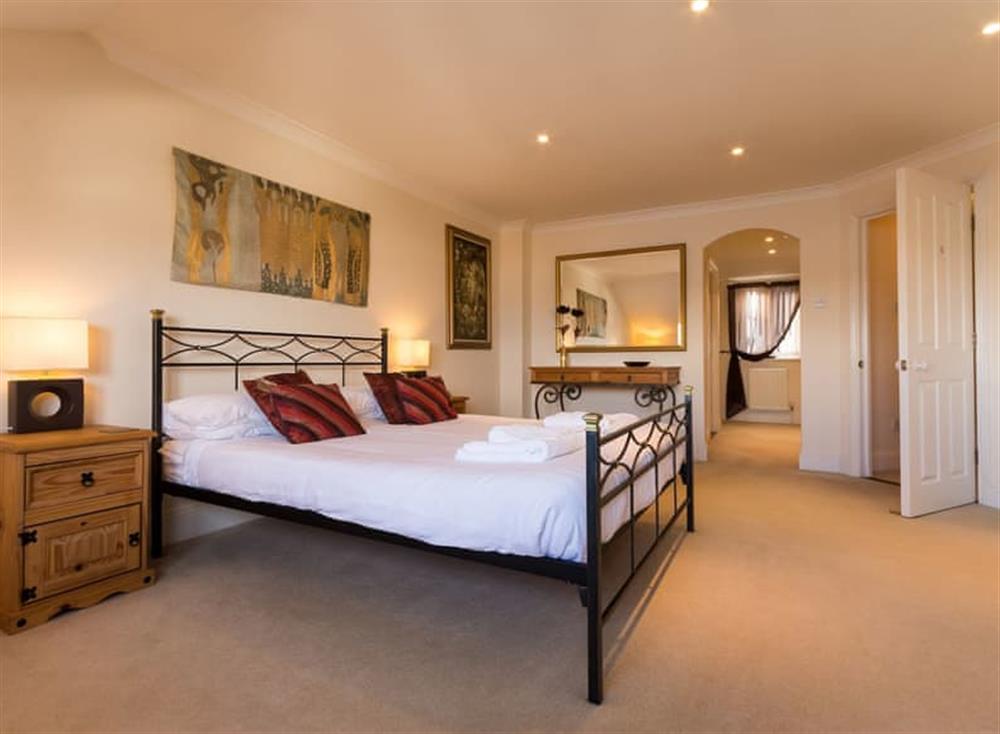 Double bedroom (photo 2) at 18 Moorings Reach in Brixham, South Devon