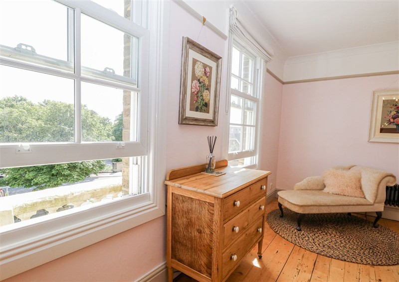 A bedroom in 18 Pakefield Road (photo 5) at 18 Pakefield Road, Lowestoft