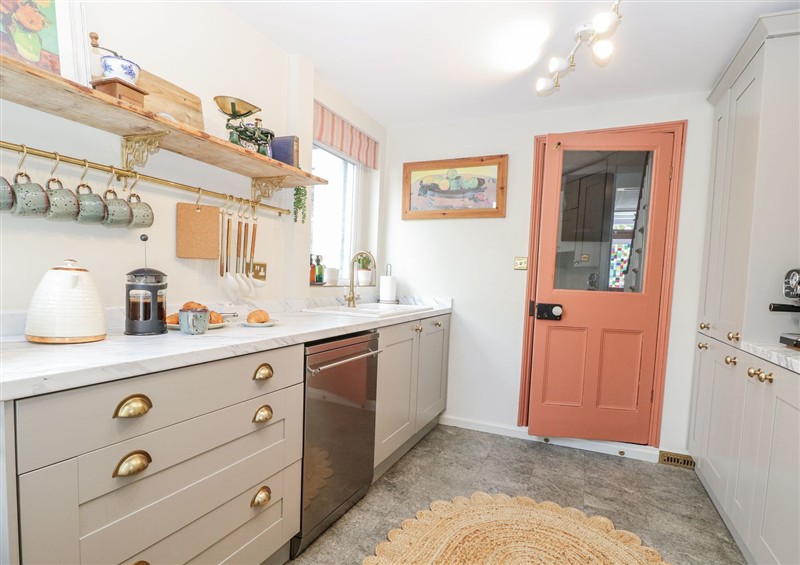 Kitchen (photo 2) at 18 Pakefield Road, Lowestoft