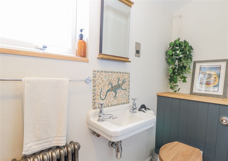 The bathroom at 18 Pakefield Road, Lowestoft